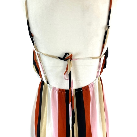 Forever 21 Open Back Maxi Dress - Picture 5 of 6